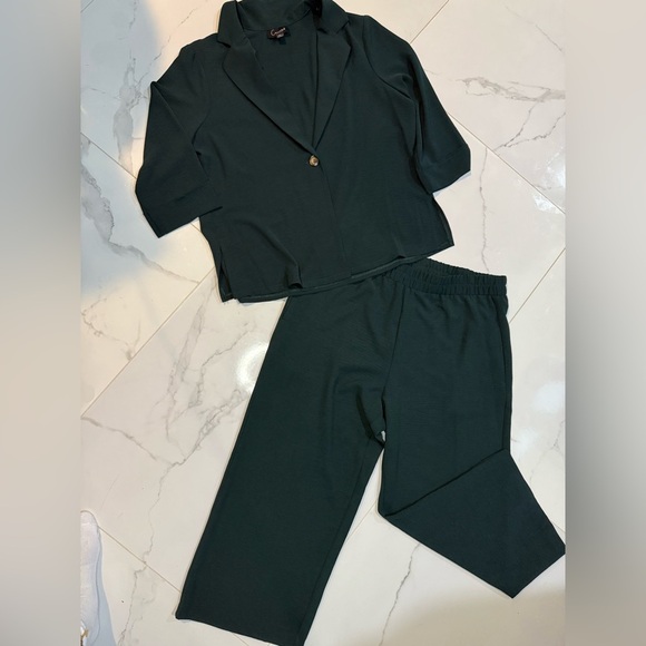 Connected Apparel Dark Green Two-Piece Set/ Size PL - Picture 1 of 4